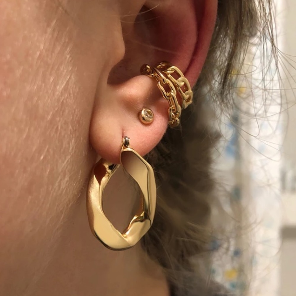 Michel Curb Chain Ear Cuff Set! - Picture 8 of 8